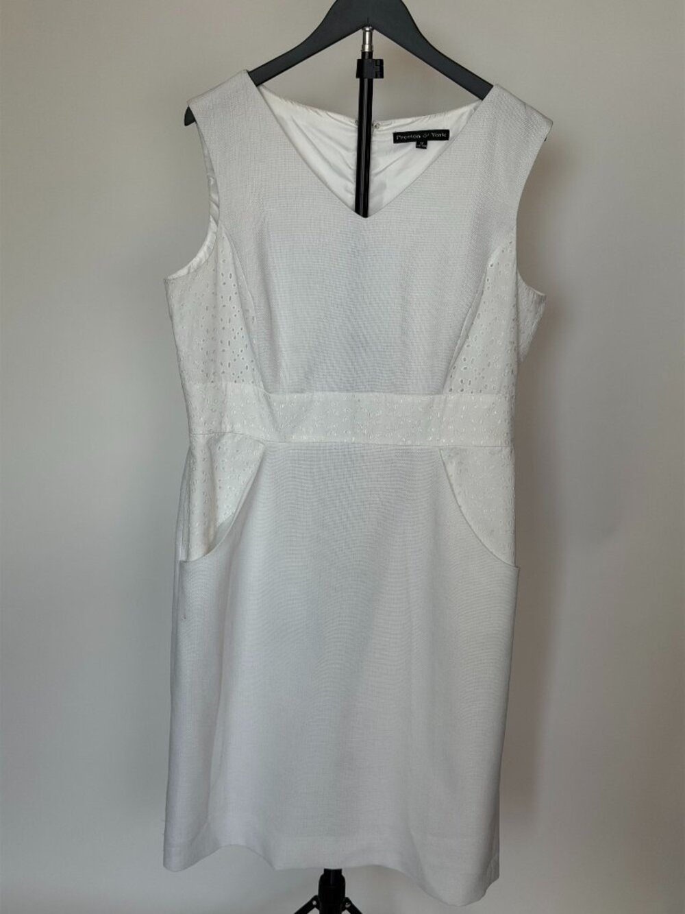 Preston & York White Eyelet Sleeveless V-Neck Dress